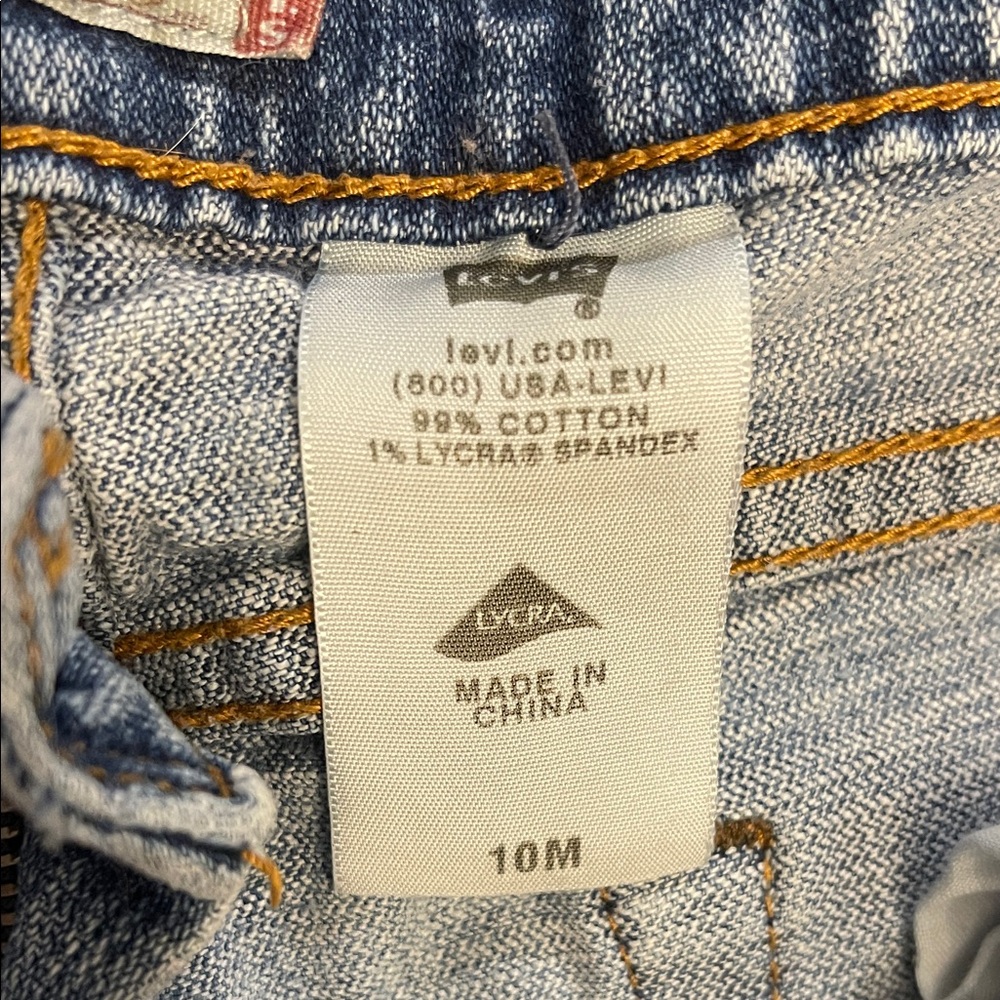 Levi's Light Blue Jean Shorts - Picture 2 of 3